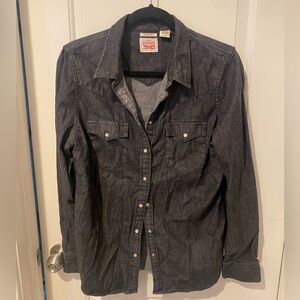 Black wash Levi’s Pearl snap shirt XL